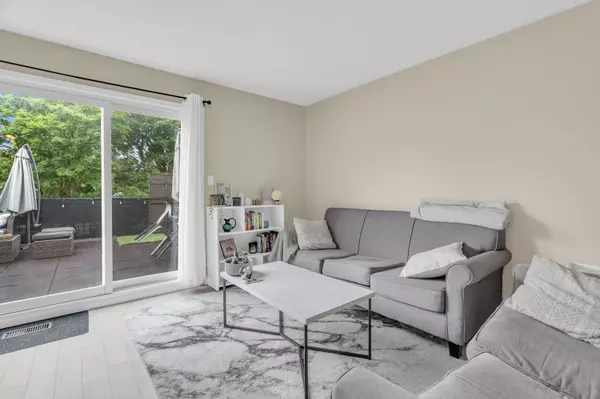 Kitchener, ON N2P 1H6,410 Pioneer DR #11