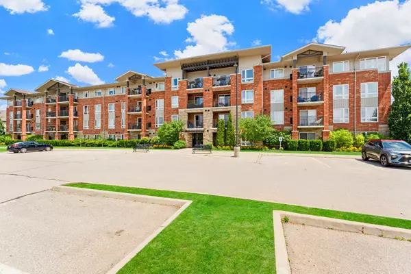 60 Lynnmore ST #414, Guelph, ON N1L 0J8