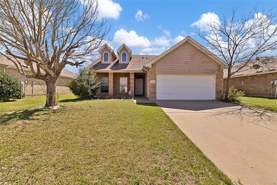 1217 Foxtail Lane, Crowley, TX 76036