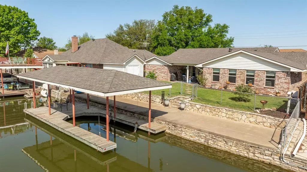 213 Bahama Court, Granbury, TX 76048