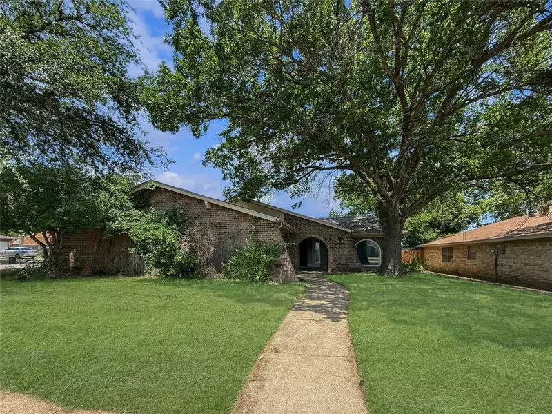 6251 Shirley Drive, North Richland Hills, TX 76180