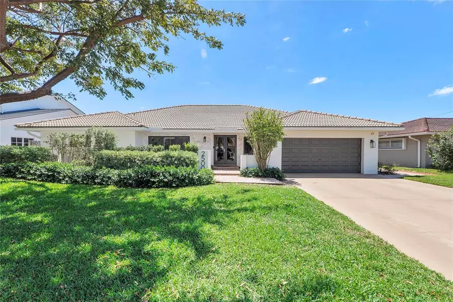 2500 NE 46th St, Lighthouse Point, FL 33064