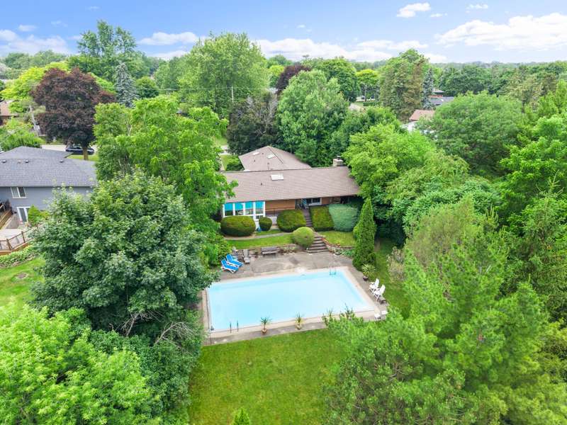 5 Shady Lawn CT, Mississauga, ON L5N 1H2