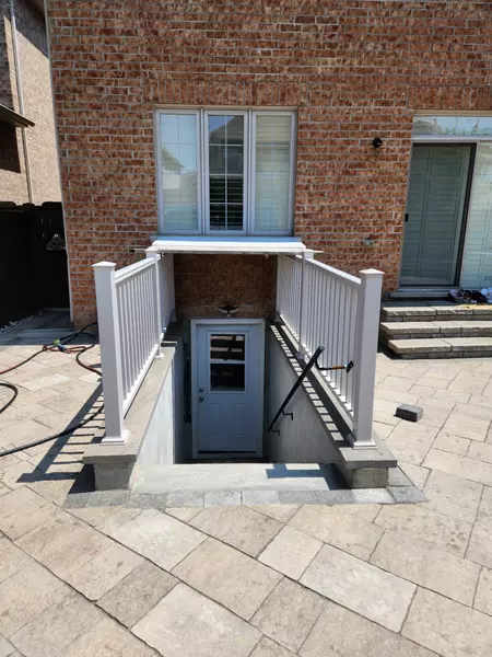 28 Cedarholme AVE E ##Lower, Caledon, ON L0P 1N0