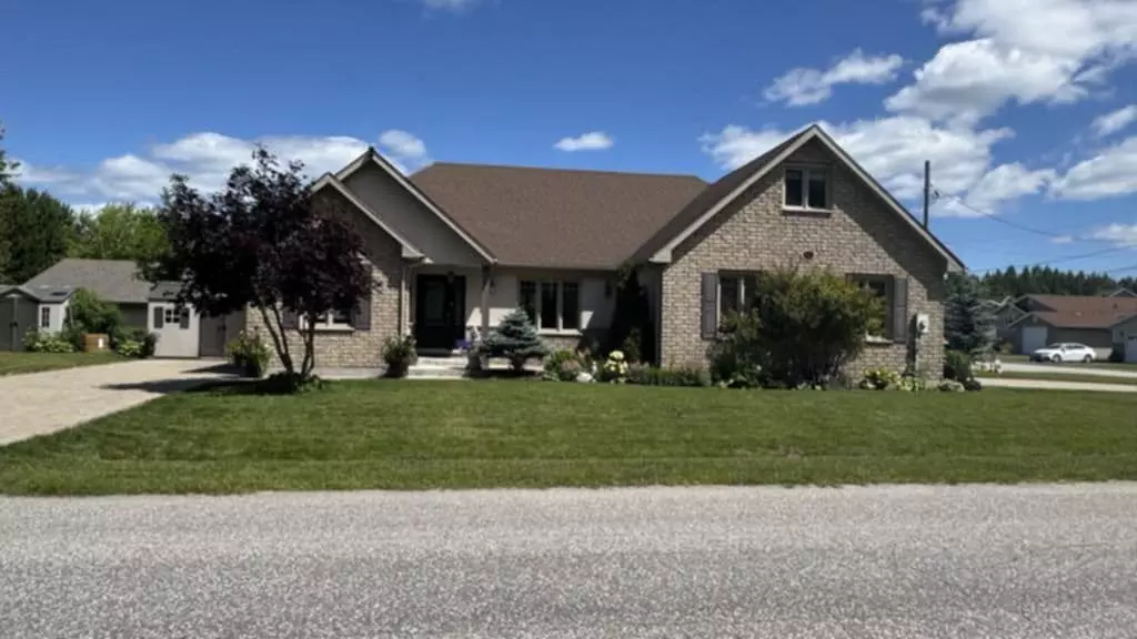 161 Spruce CT, West Nipissing, ON P2B 3N6