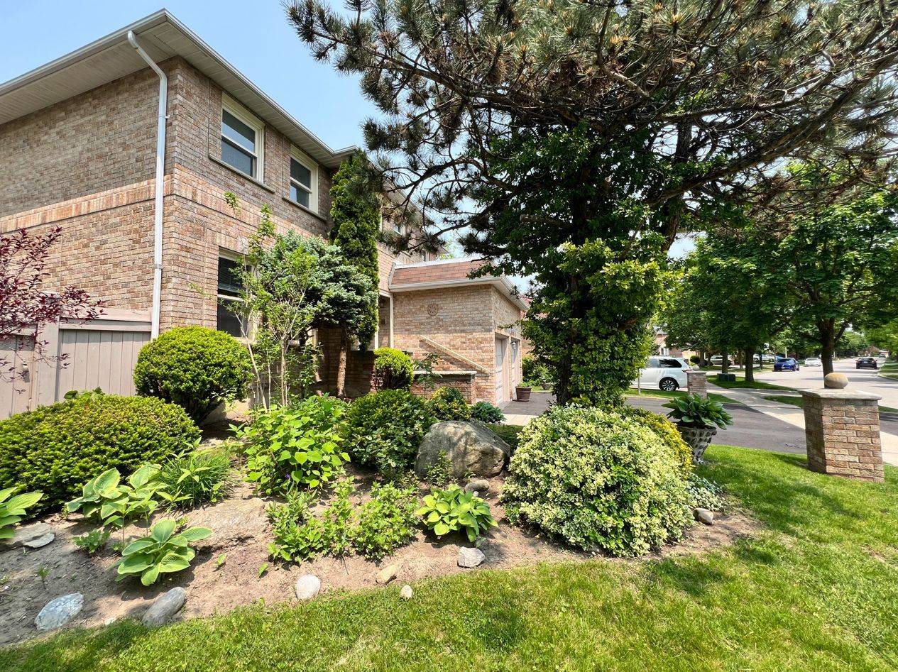 Richmond Hill, ON L4C 9E9,109 Topham CRES