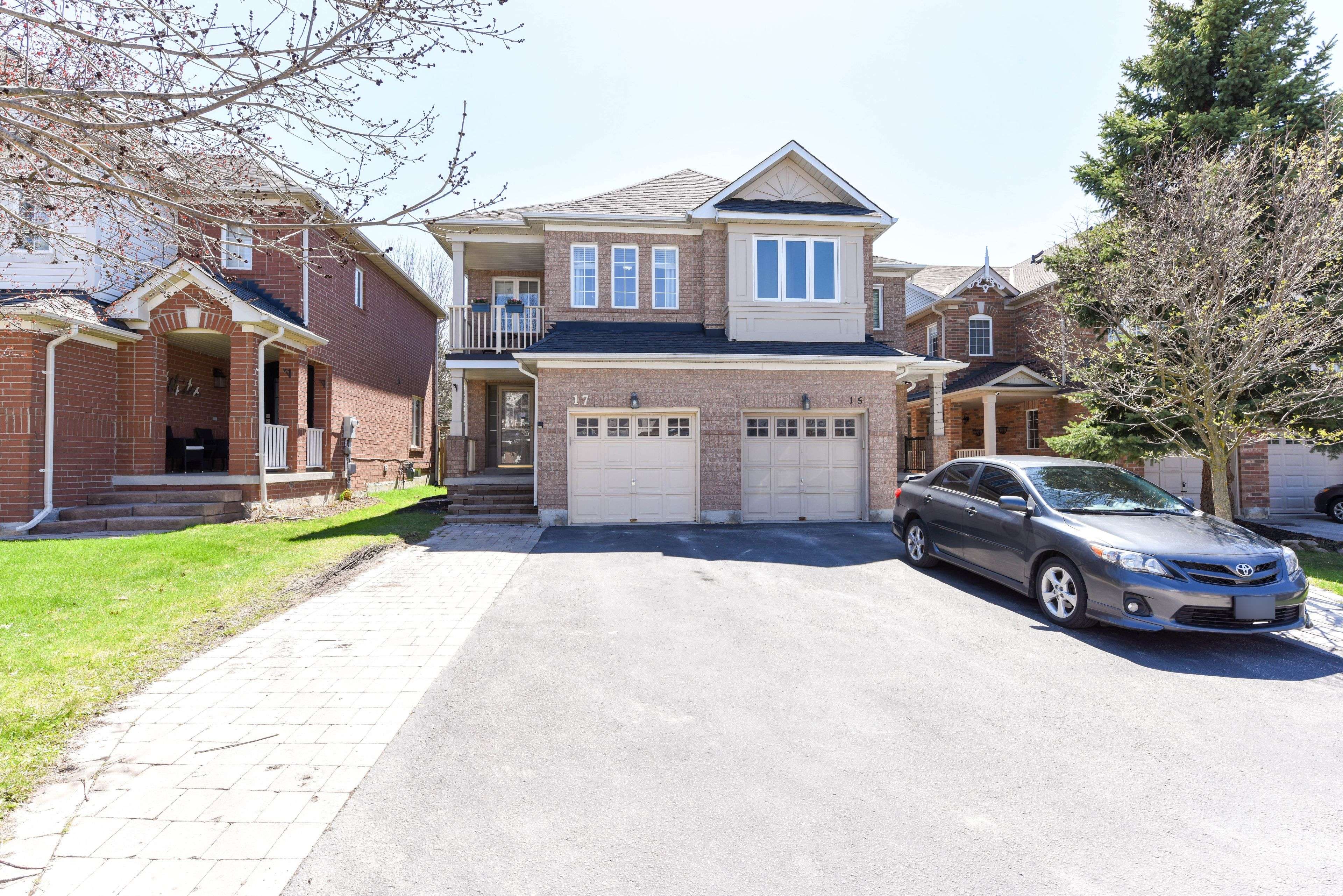 17 Baywell CRES, Aurora, ON L4G 7M5