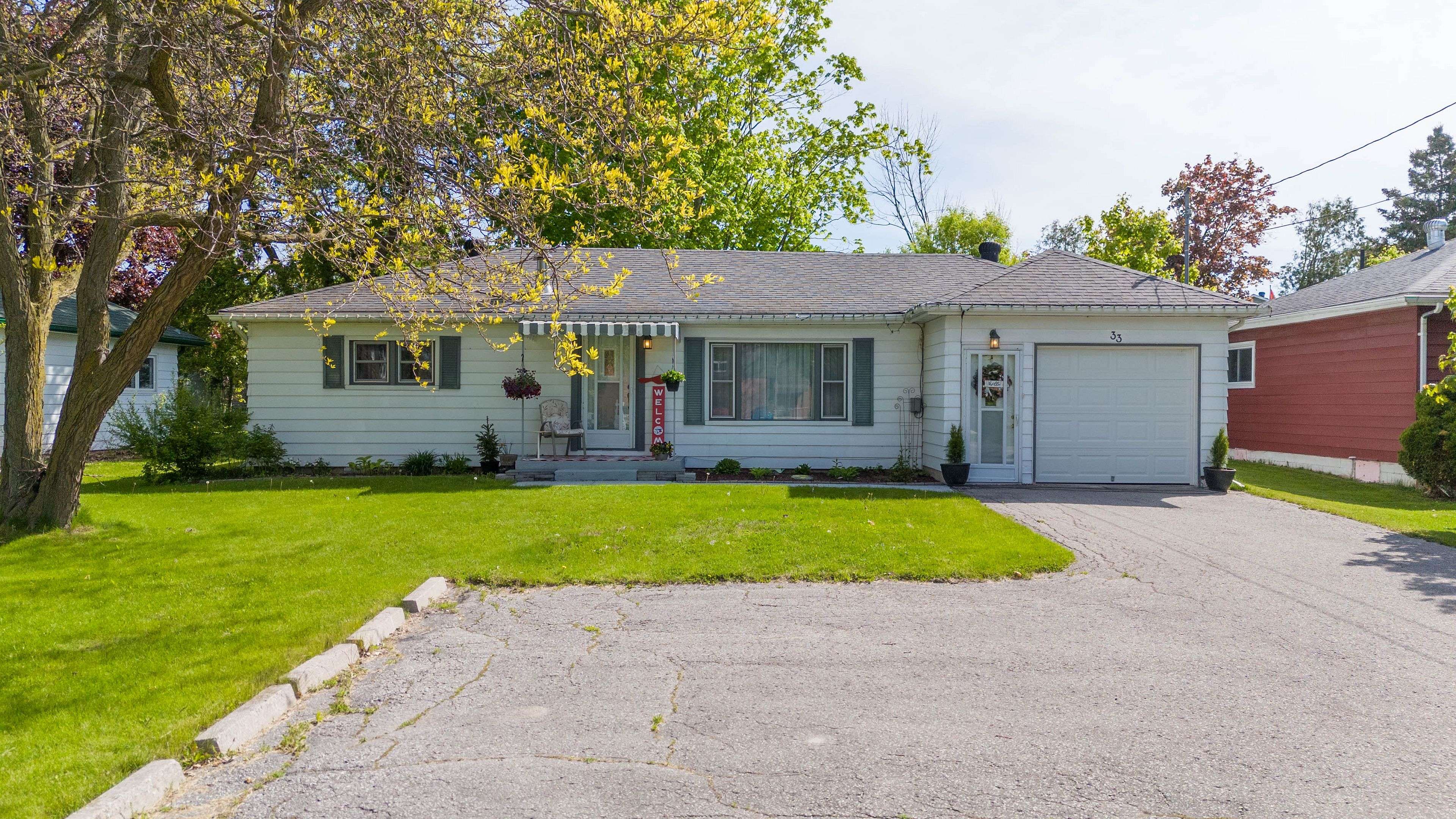 33 Yonge ST N, Springwater, ON L0L 1P0
