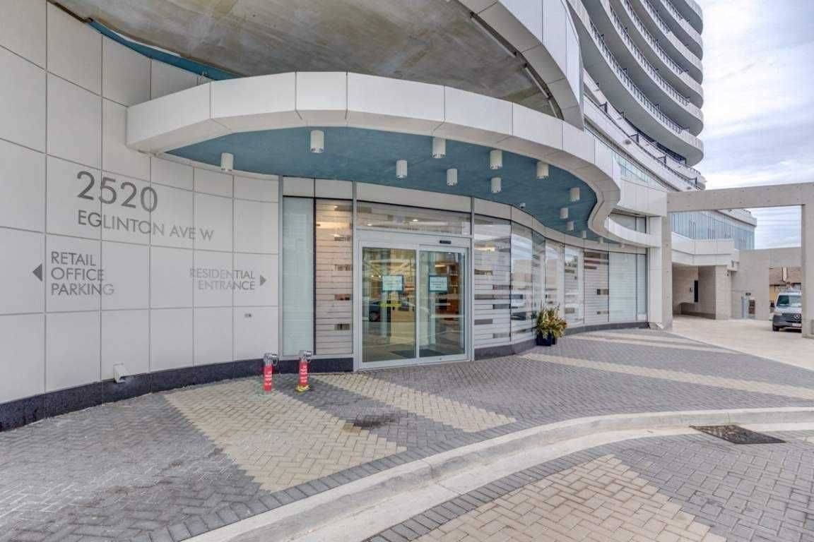 Mississauga, ON L5M 0Y4,2520 Eglinton AVE W #607