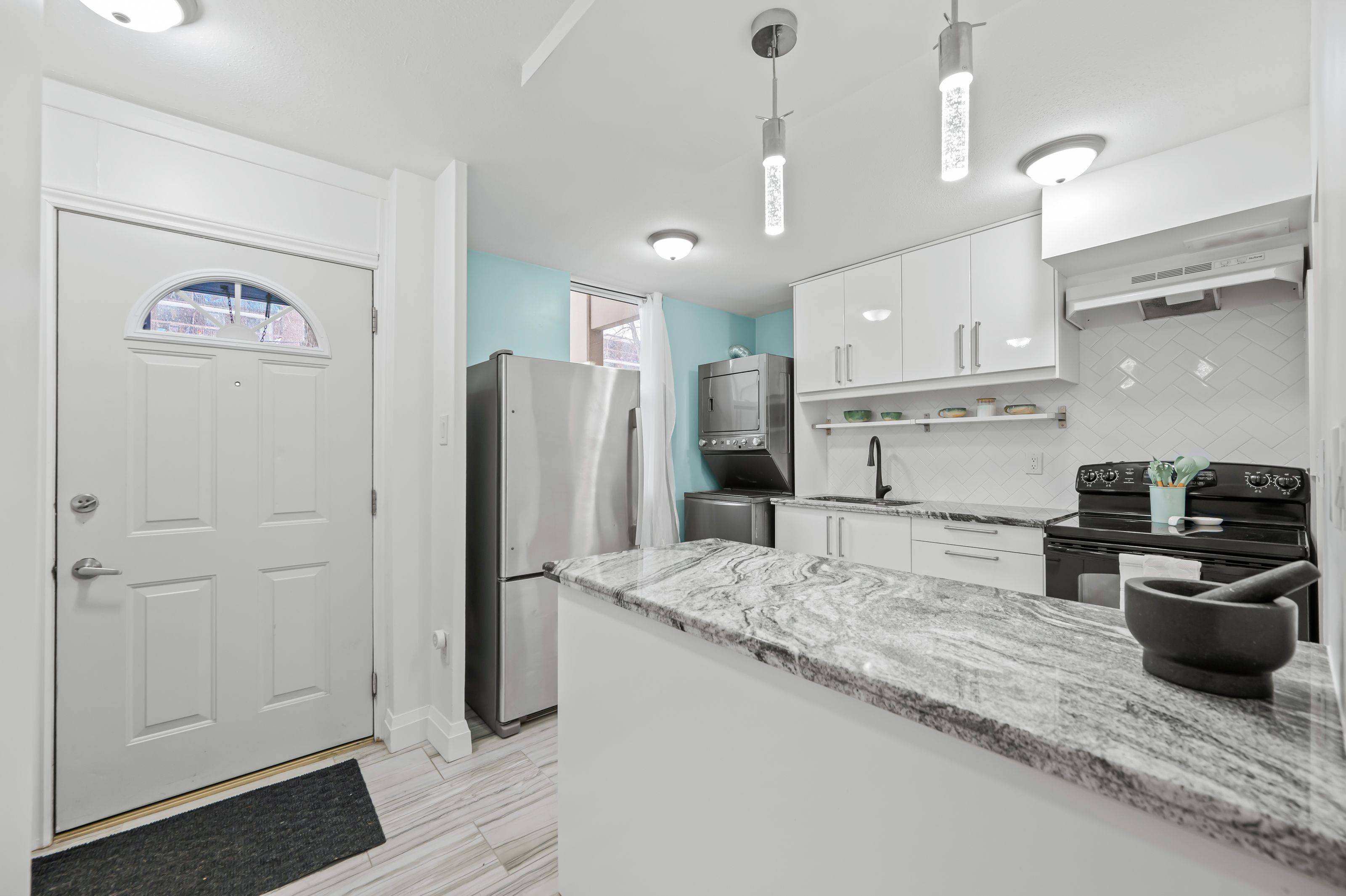 Hamilton, ON L8K 5N2,350 Quigley RD #141