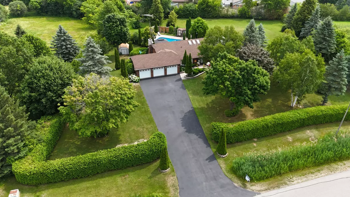 Oshawa, ON L1H 7K4,3245 Northview CT