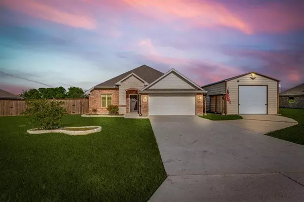 3123 Gunsmoke Drive,  Farmersville,  TX 75442