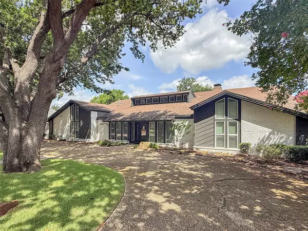 17207 Graystone Drive, Dallas, TX 75248