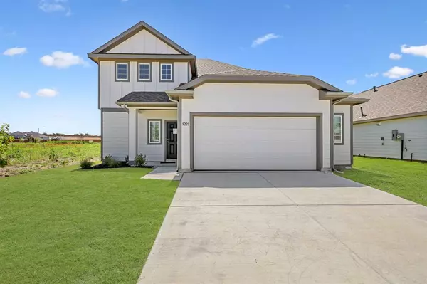 9221 Union Pacific Drive, Fort Worth, TX 76036