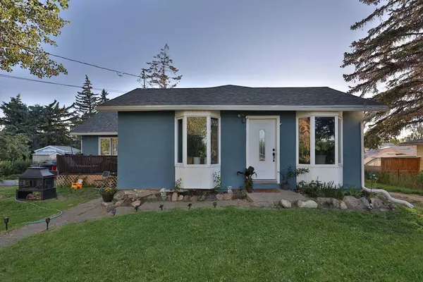 122 N 100 E, Raymond, AB T0K 2S0