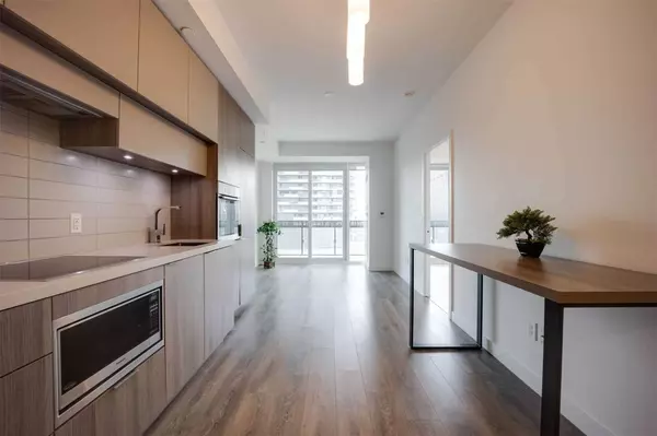 8 Eglinton AVE E #801, Toronto C03, ON M4P 0C1