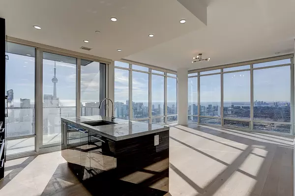 488 University AVE #4310, Toronto C01, ON M5G 0C1