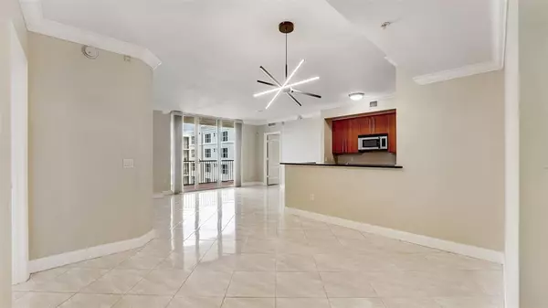 Deerfield Beach, FL 33441,191 S Ocean Dr #520