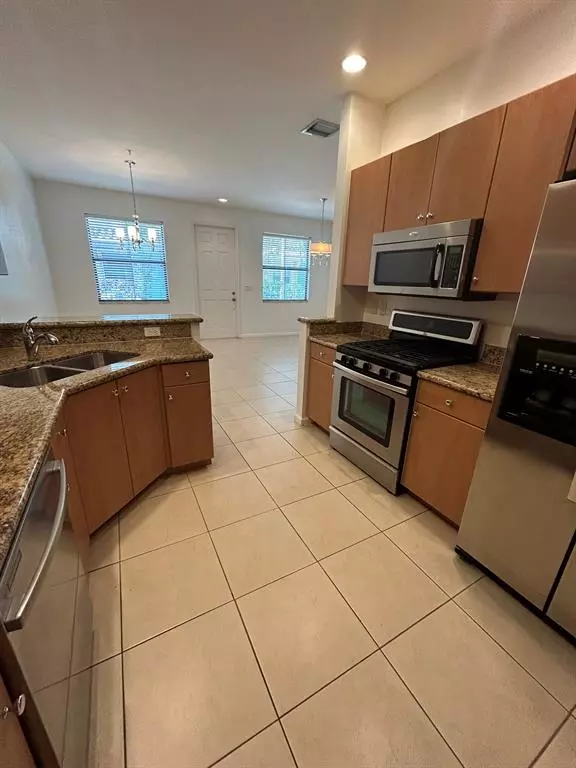 Sunrise, FL 33323,12620 NW 32 CT #C 95
