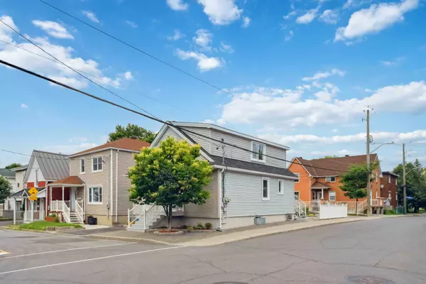 Vanier And Kingsview Park, ON K1L 5M1,347 Shakespeare ST