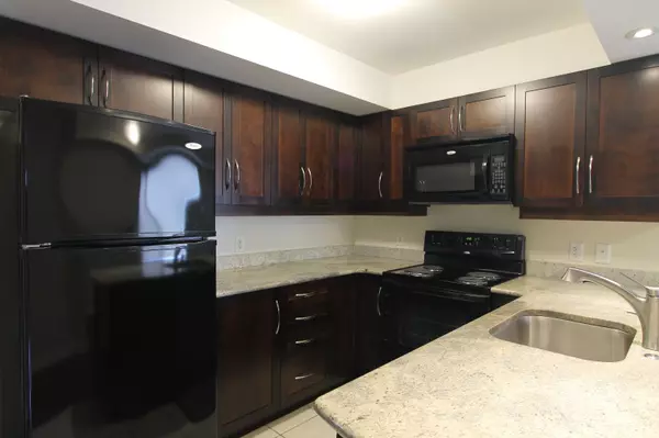 Carlington - Central Park, ON K2C 0R2,314 Central Park DR #301