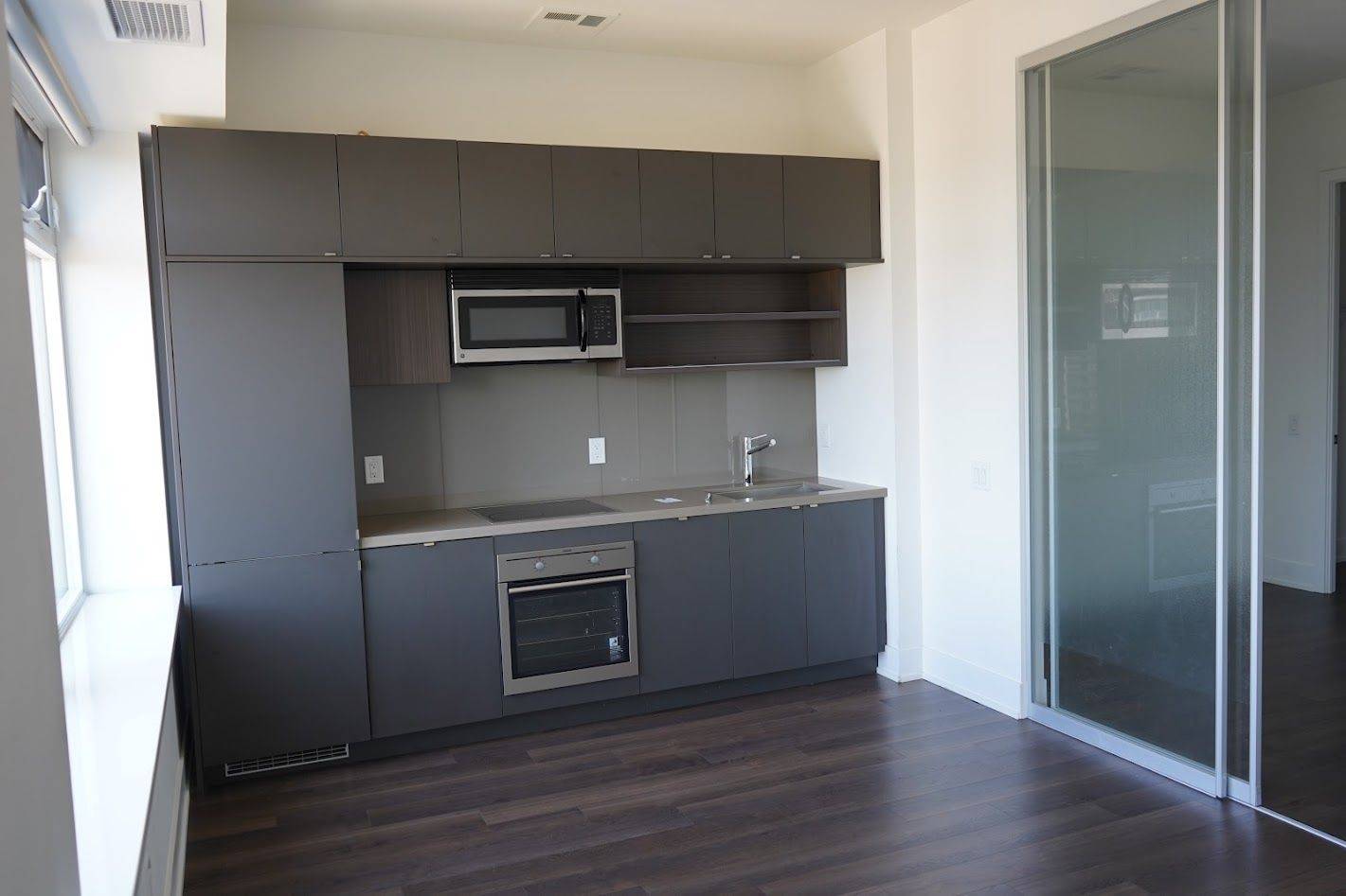 Toronto C02, ON M4V 1N5,111 St Clair AVE W #1028