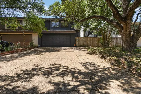 Dallas, TX 75244,4942 Thunder Road
