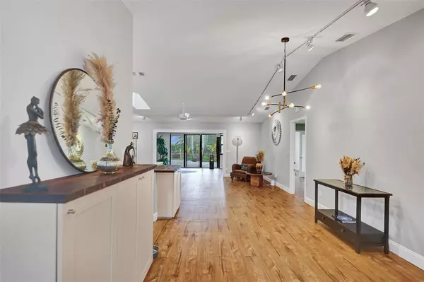 Boynton Beach, FL 33426,96 Mayfair Ln