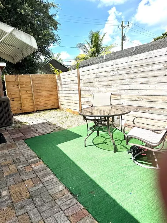 Hollywood, FL 33024,7140 CUSTER ST