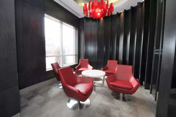 Markham, ON L6C 0C4,540 Bur Oak AVE #506