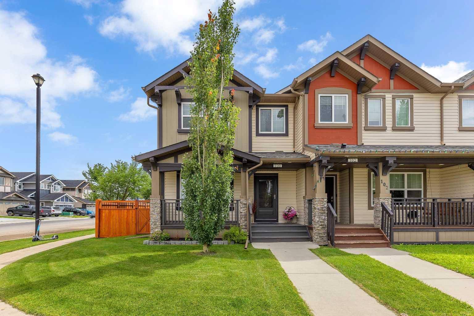 100 Clydesdale WAY, Cochrane, AB T4C0L6