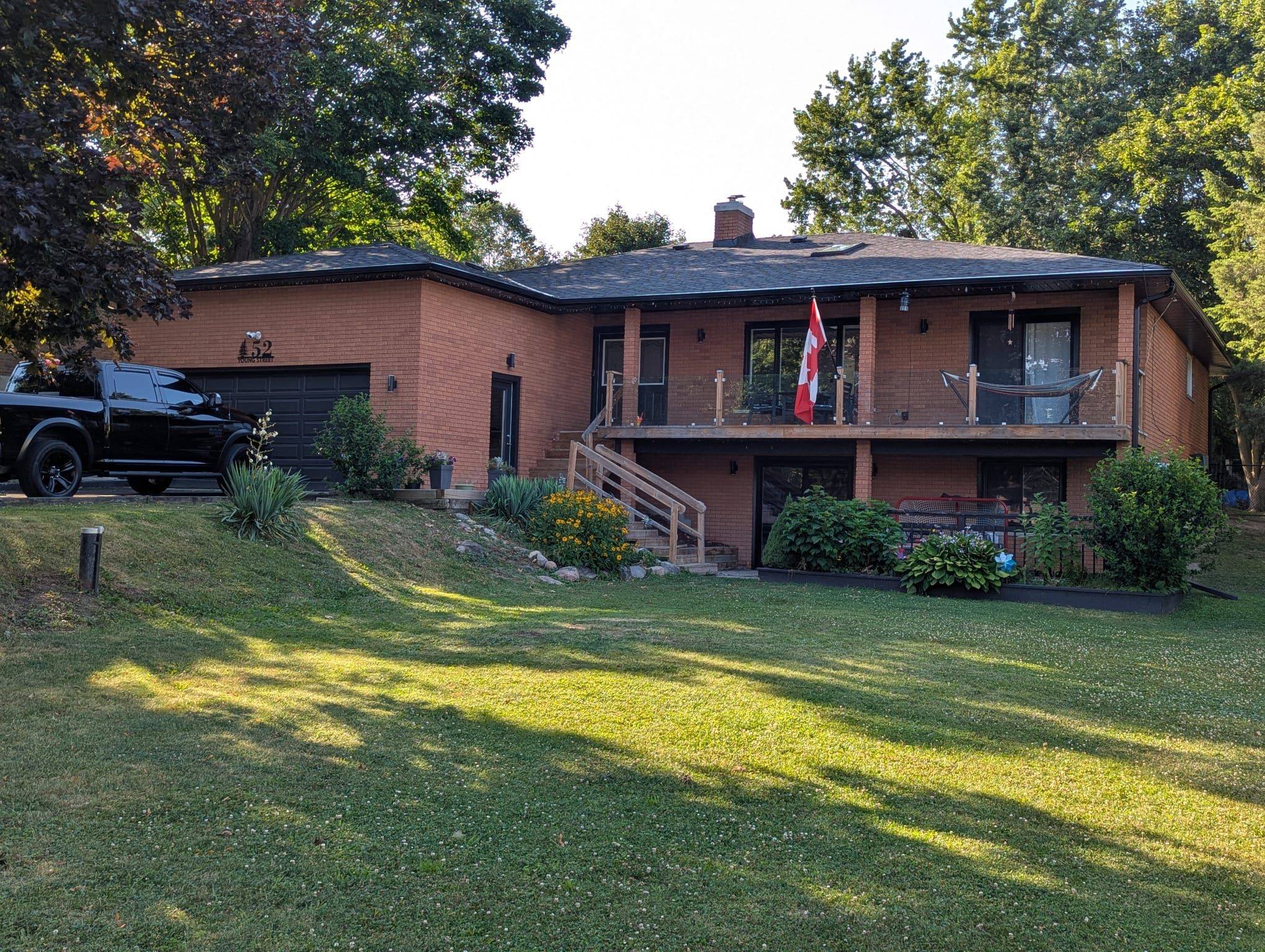 Uxbridge, ON L9P 1B7,52 Young ST