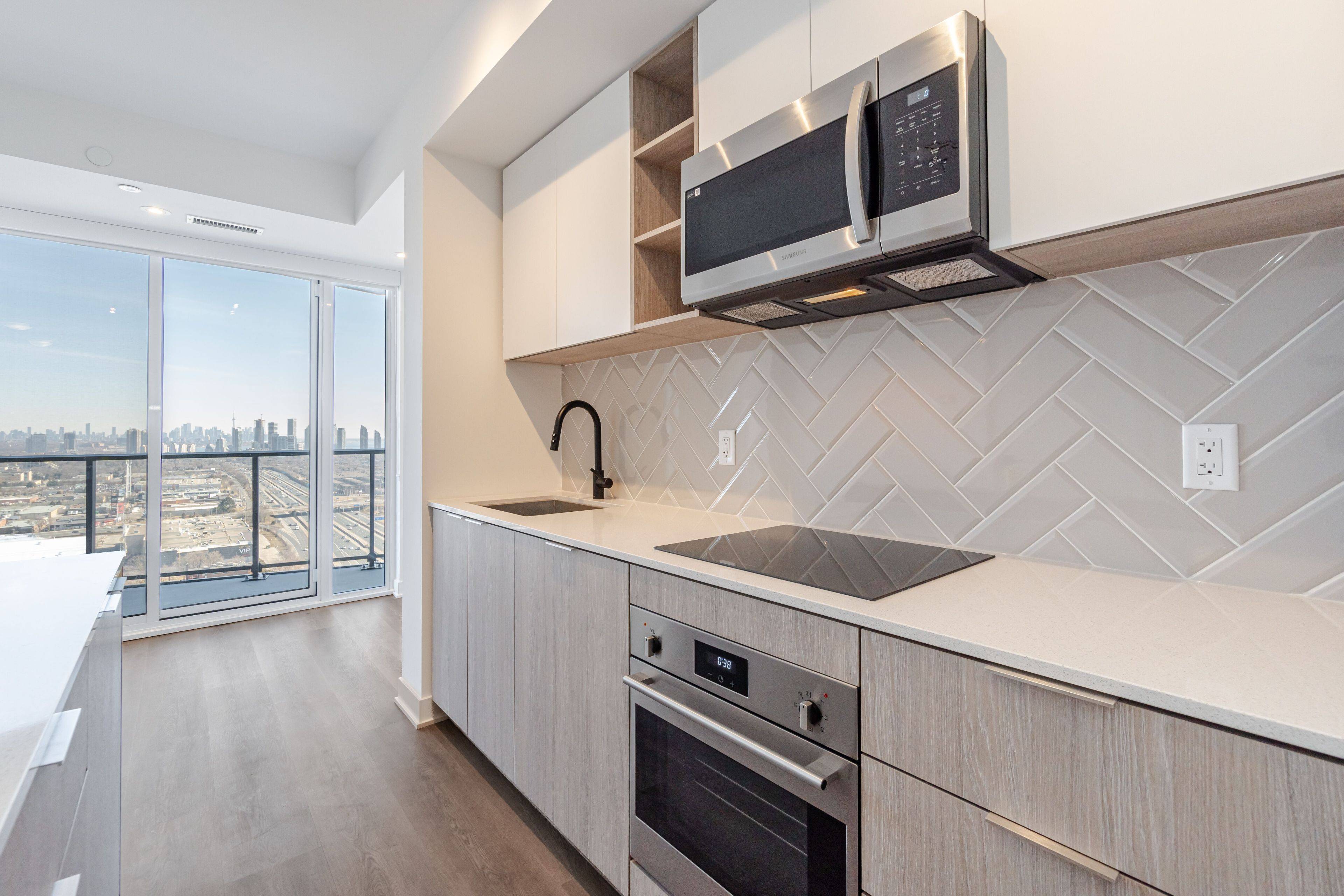 36 Zorra ST #1805, Toronto W08, ON M8Z 4Z7