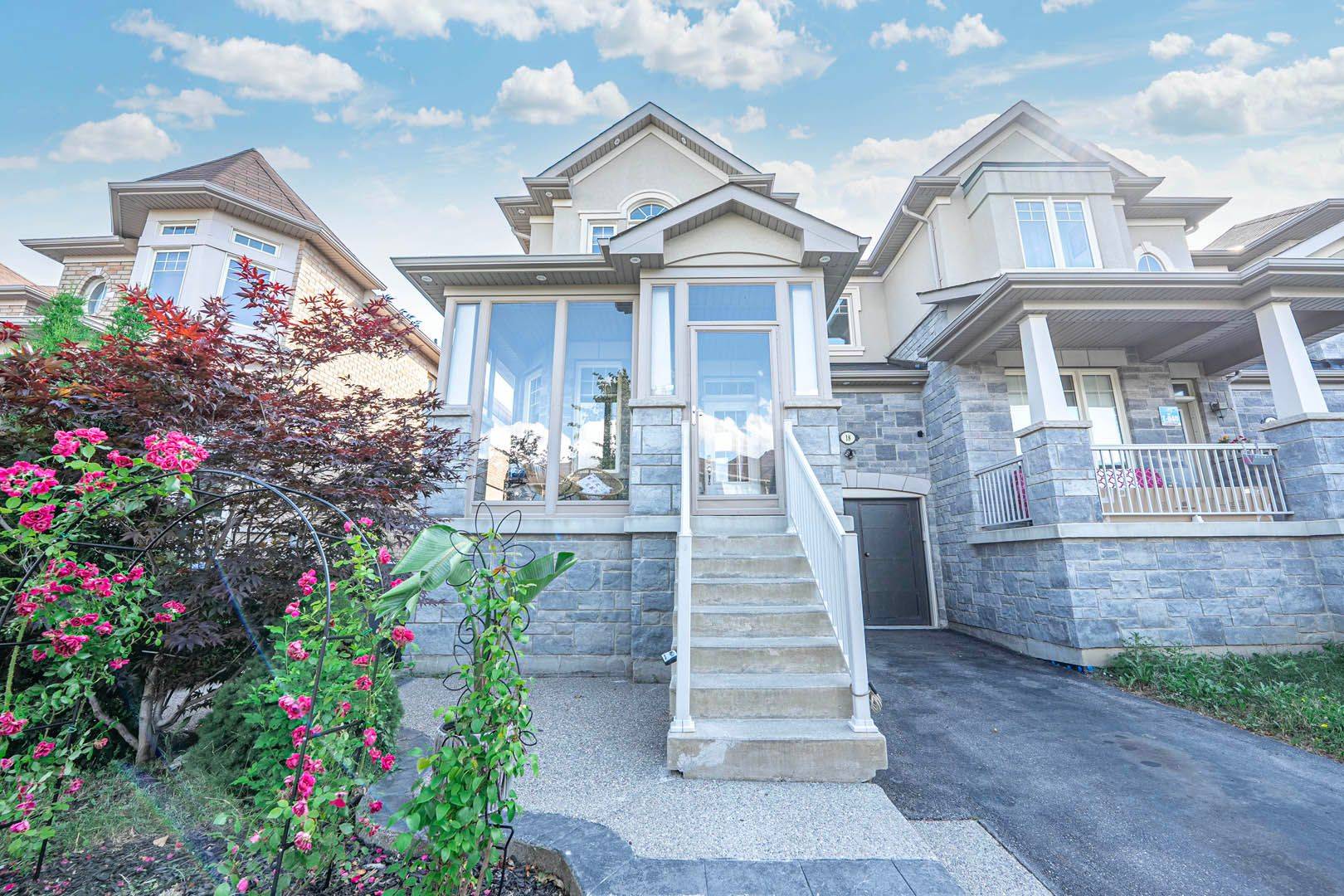 Brampton, ON L6Y 0V8,18 Merrickville WAY