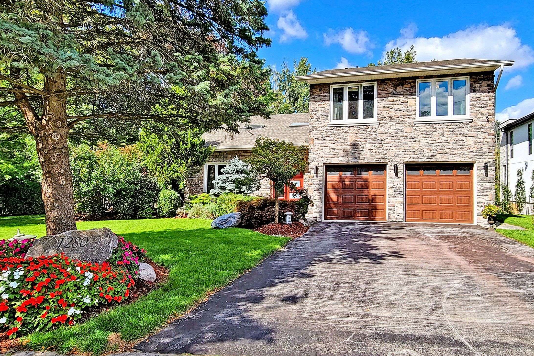 Mississauga, ON L5J 1A1,1280 Watersedge RD