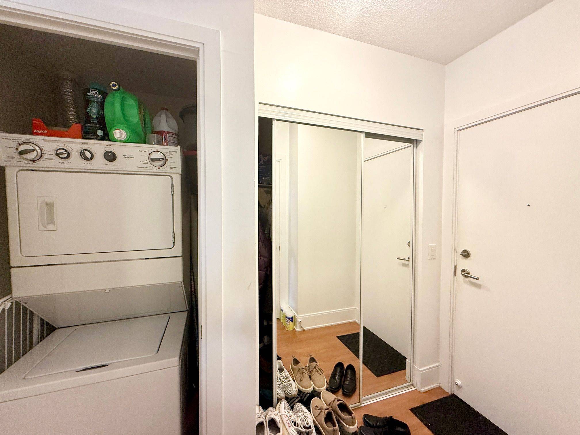 Mississauga, ON L5B 0E1,330 Burnhamthorpe RD W #1807