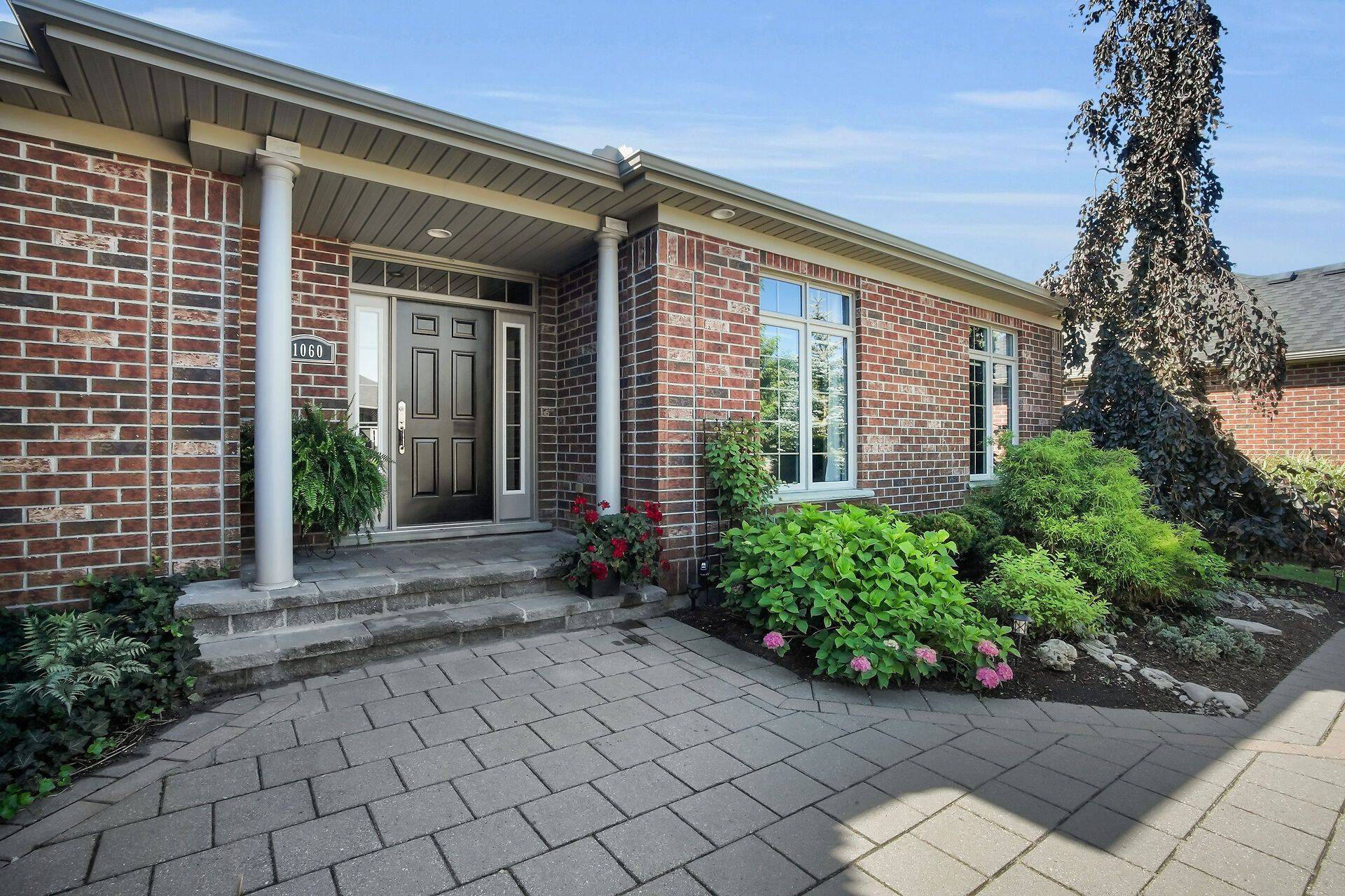 London South, ON N6K 5R1,1060 Sandy Somerville DR