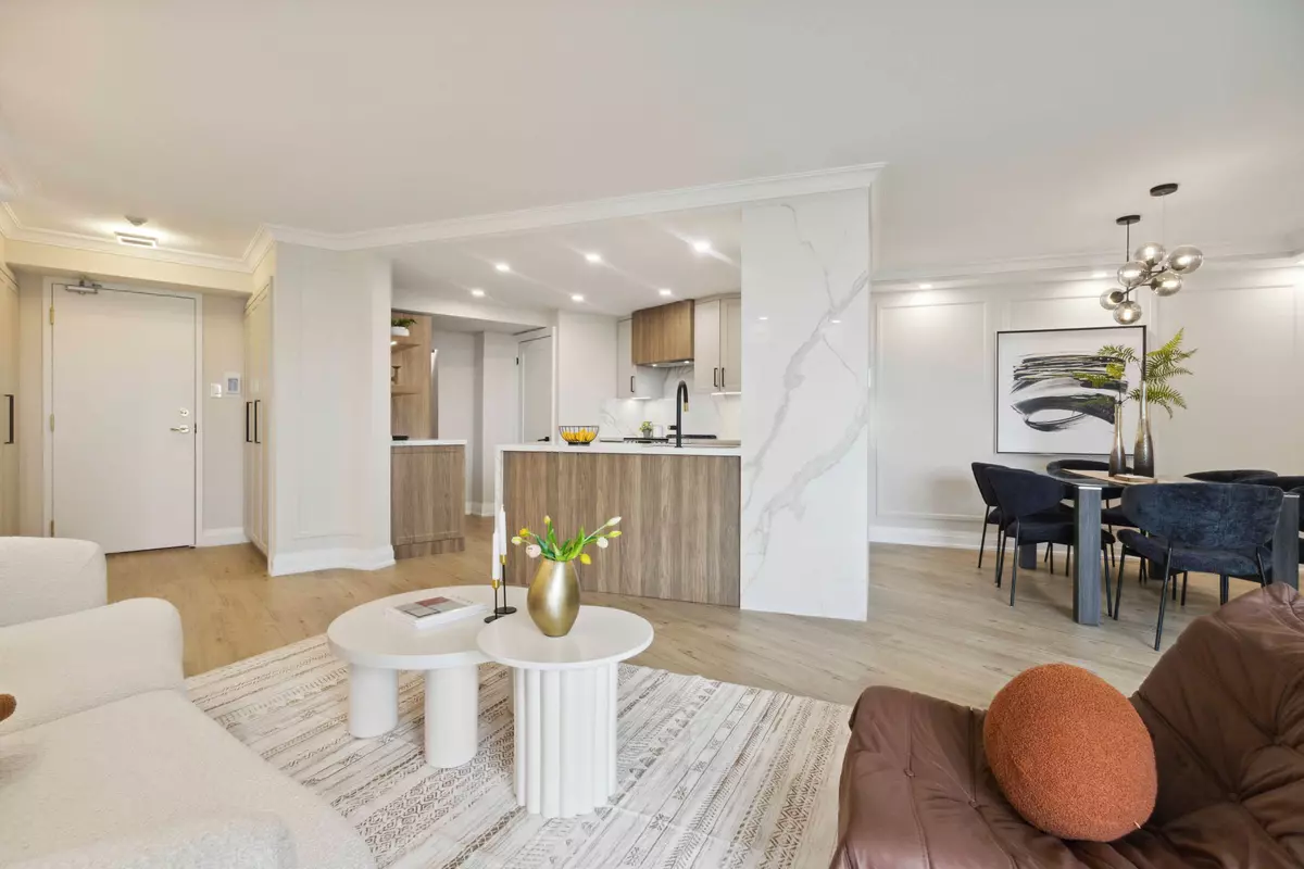 Vaughan, ON L4J 7X1,7250 Yonge ST #1604