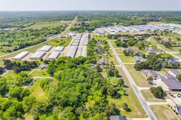 Pottsboro, TX 75076,166 Guy Lane