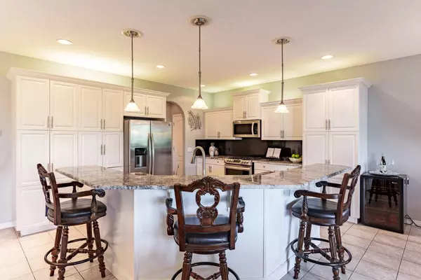 Airdrie, AB T2B 2R7,64 Fairways PL NW