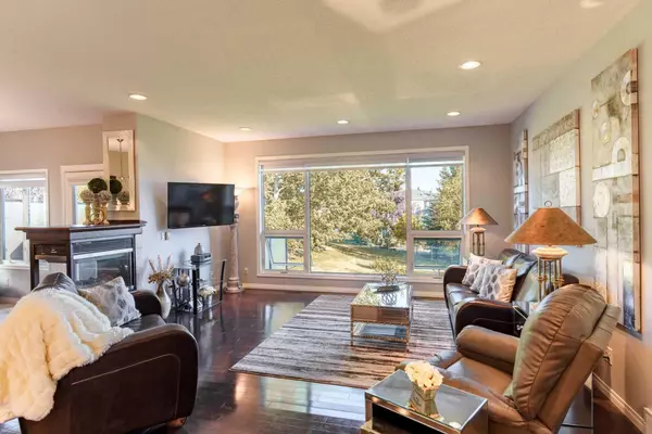 Airdrie, AB T2B 2R7,64 Fairways PL Northwest