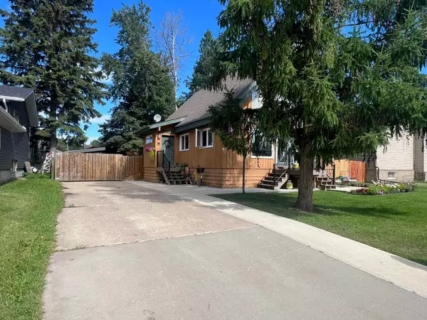 Slave Lake, AB T0G2A3,1104 10 ST Southeast