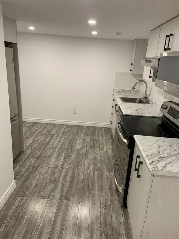 Toronto E04, ON M1P 1B9,64 Leahann DR #Lower