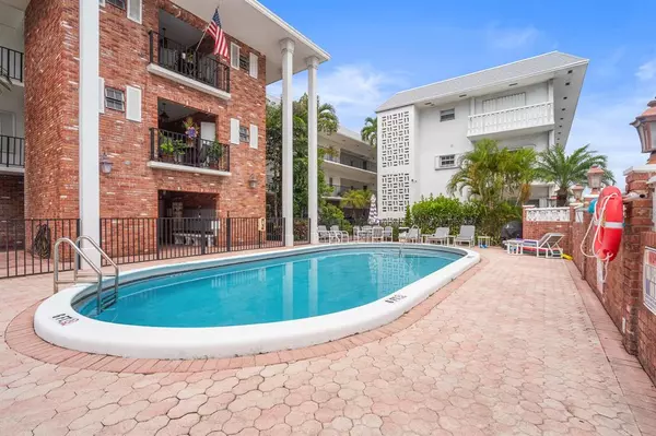 2500 NE 9th St #308, Fort Lauderdale, FL 33304