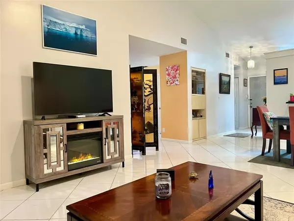 Boynton Beach, FL 33437,5415 Palm Springs Ln #B