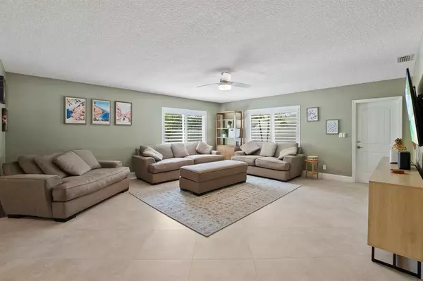 Fort Lauderdale, FL 33308,2100 NE 52nd St