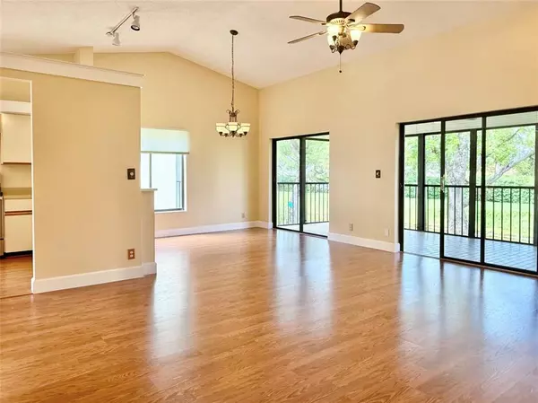 Boynton Beach, FL 33437,10805 Bahama Palm Way #201