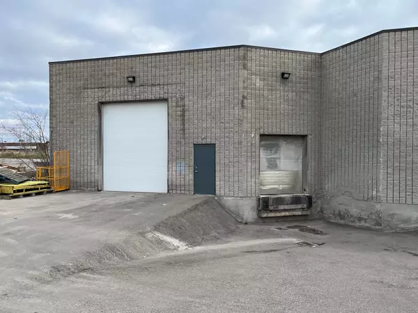 Mississauga, ON L5A 4A8,2525 Tedlo ST #2