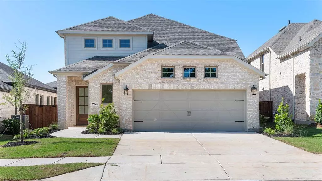 9328 Paintbrush Drive, Oak Point, TX 75068