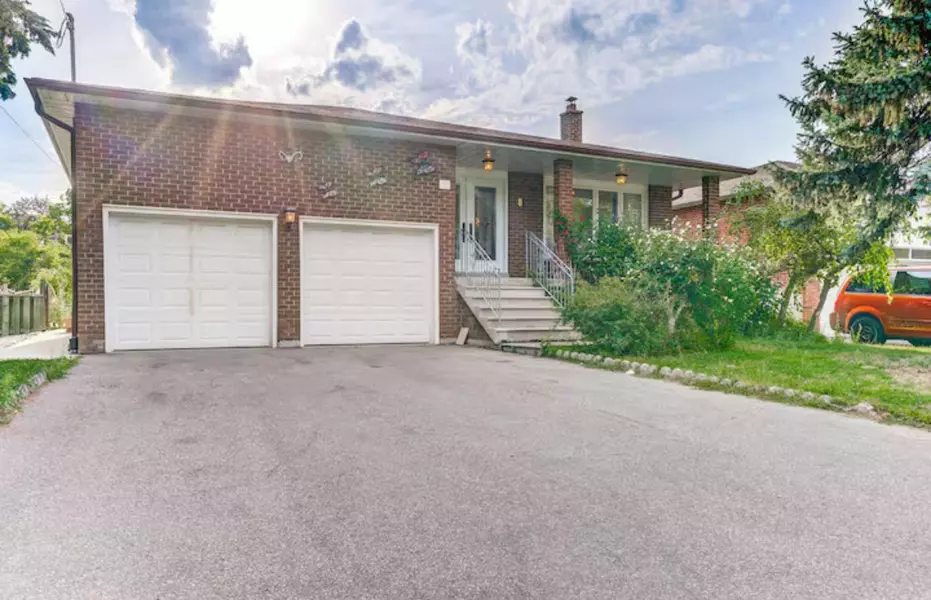 8 Kersey CRES, Richmond Hill, ON L4C 3W3